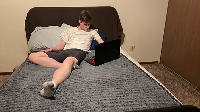 Snapshot of BigIncognitoXXX chatting on February 11, 2026, 12:49 pm BigIncognitoXXX online show from February 11, 2026, 12:49 pm