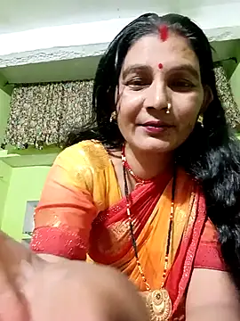 Snapshot of ZIVAA chatting on May 11, 2026, 5:32 pm ZIVAA online show from May 11, 2026, 5:32 pm