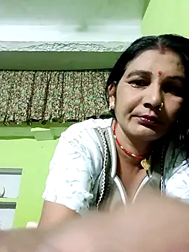 Snapshot of ZIVAA chatting on May 9, 2026, 6:39 am ZIVAA online show from May 9, 2026, 6:39 am