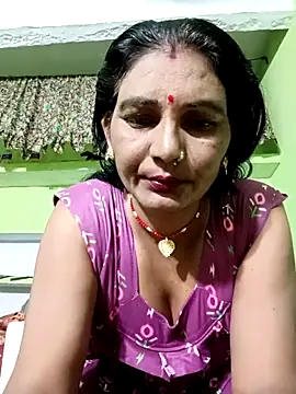 Snapshot of ZIVAA chatting on May 1, 2026, 4:28 am ZIVAA online show from May 1, 2026, 4:28 am