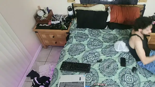 Snapshot of Str8ishVegasGuy chatting on January 6, 2026, 12:31 pm Str8ishVegasGuy online show from January 6, 2026, 12:31 pm