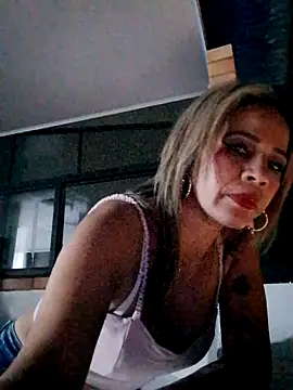 Snapshot of Alisson_Milf chatting on November 1, 2025, 5:25 am Alisson Milf online show from November 1, 2025, 5:25 am