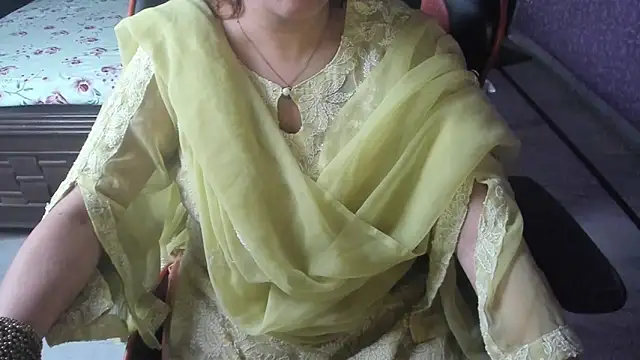 ShylaGill online show from December 2, 2025, 10:50 am