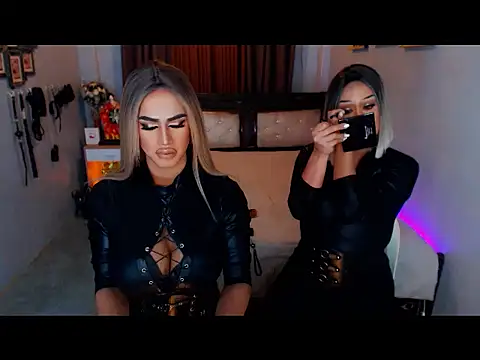 MystiqueQueen online show from October 3, 2025, 6:53 pm