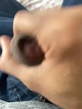 Moy27m online show from October 16, 2025, 1:52 pm