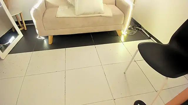 Natti london online show from September 30, 2025, 2:45 pm