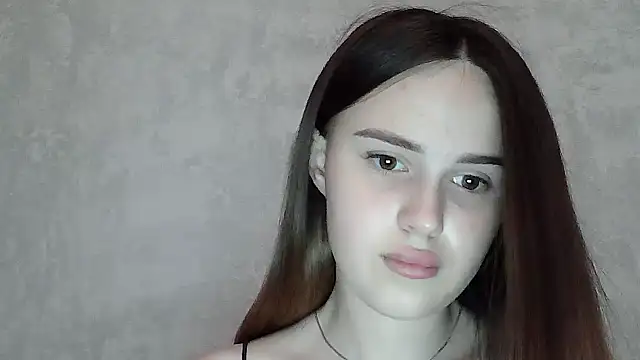 SweetLoraa online show from June 30, 2026, 1:00 pm