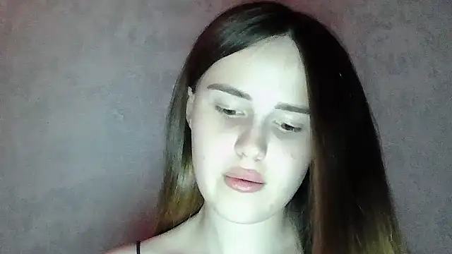 SweetLoraa online show from July 10, 2026, 2:44 am