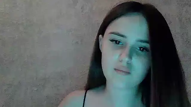 SweetLoraa online show from July 17, 2026, 11:02 pm