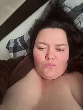 Snapshot of SunnyLeila2101 chatting on December 17, 2025, 9:58 am SunnyLeila2101 online show from December 17, 2025, 9:58 am