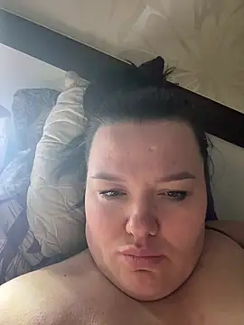 Snapshot of SunnyLeila2101 chatting on March 1, 2026, 8:09 pm SunnyLeila2101 online show from March 1, 2026, 8:09 pm