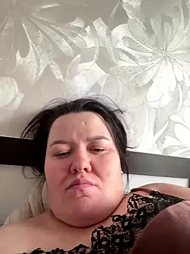 Snapshot of SunnyLeila2101 chatting on January 14, 2026, 10:52 am SunnyLeila2101 online show from January 14, 2026, 10:52 am