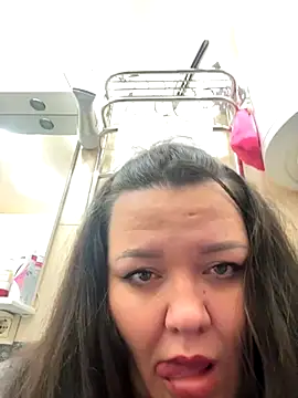 SunnyLeila2101 online show from September 28, 2025, 11:39 am