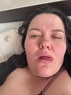 Snapshot of SunnyLeila2101 chatting on February 1, 2026, 11:08 am SunnyLeila2101 online show from February 1, 2026, 11:08 am