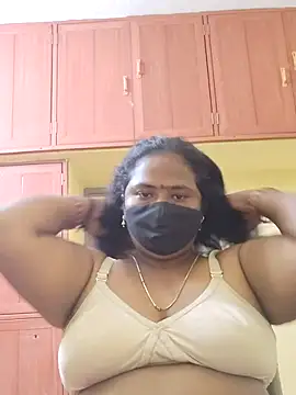 Snapshot of Tamilreethu chatting on February 26, 2026, 12:16 pm Tamilreethu online show from February 26, 2026, 12:16 pm