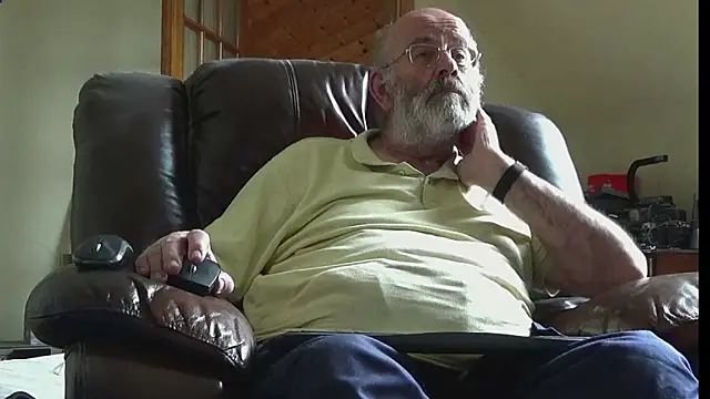 Snapshot of janzer13 chatting on June 6, 2026, 1:05 pm janzer13 online show from June 6, 2026, 1:05 pm