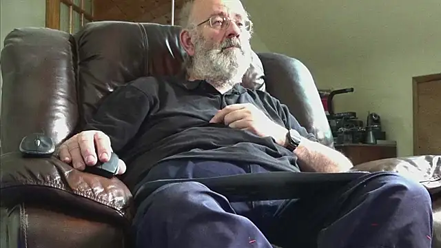 janzer13 online show from February 10, 2026, 2:16 pm