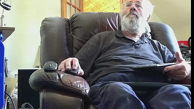 Snapshot of janzer13 chatting on July 24, 2026, 1:07 pm janzer13 online show from July 24, 2026, 1:07 pm