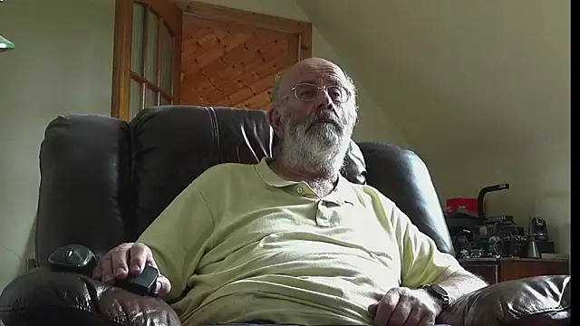 Snapshot of janzer13 chatting on June 13, 2026, 1:20 pm janzer13 online show from June 13, 2026, 1:20 pm