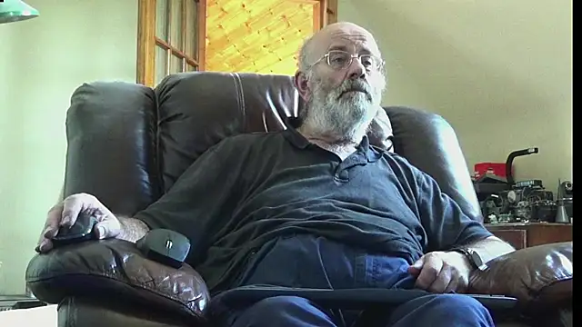 Snapshot of janzer13 chatting on June 9, 2026, 2:51 pm janzer13 online show from June 9, 2026, 2:51 pm