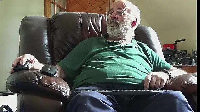 Snapshot of janzer13 chatting on June 30, 2026, 1:11 pm janzer13 online show from June 30, 2026, 1:11 pm