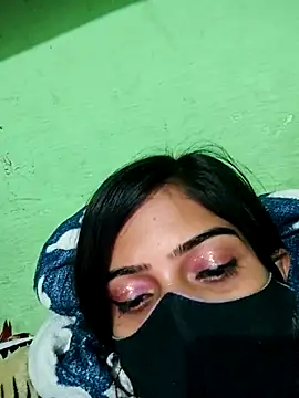 Snapshot of Crystil_love-21 chatting on March 24, 2026, 8:42 pm Crystil love-21 online show from March 24, 2026, 8:42 pm