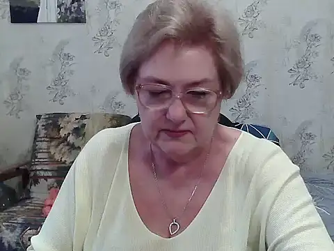 Snapshot of Renata62011 chatting on December 20, 2025, 12:08 pm Renata62011 online show from December 20, 2025, 12:08 pm