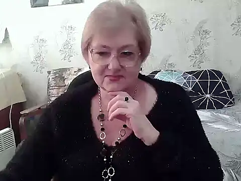 Snapshot of Renata62011 chatting on February 21, 2026, 12:40 pm Renata62011 online show from February 21, 2026, 12:40 pm
