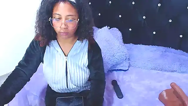 Gabi Jhons 23 online show from November 7, 2025, 9:03 am