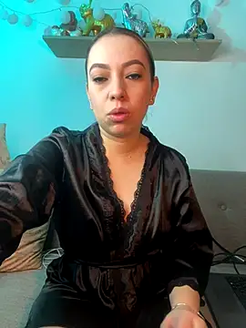 Moon Blake online show from September 18, 2025, 1:03 pm