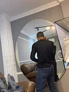 ArturoCardona  online show from October 11, 2025, 12:17 pm