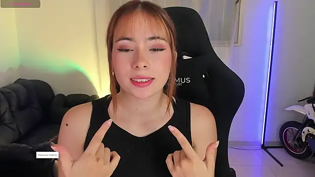 Snapshot of Aishelyng chatting on November 27, 2025, 4:02 am Aishelyng online show from November 27, 2025, 4:02 am