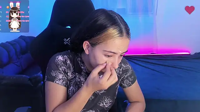 Snapshot of Aishelyng chatting on September 26, 2025, 8:49 pm Aishelyng online show from September 26, 2025, 8:49 pm