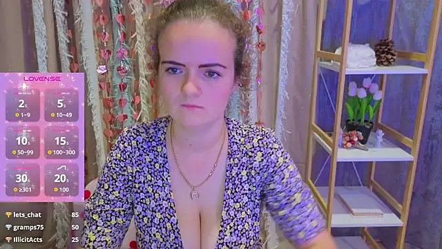 Snapshot of Luisa_Rosee chatting on November 25, 2025, 9:48 pm Luisa Rosee online show from November 25, 2025, 9:48 pm