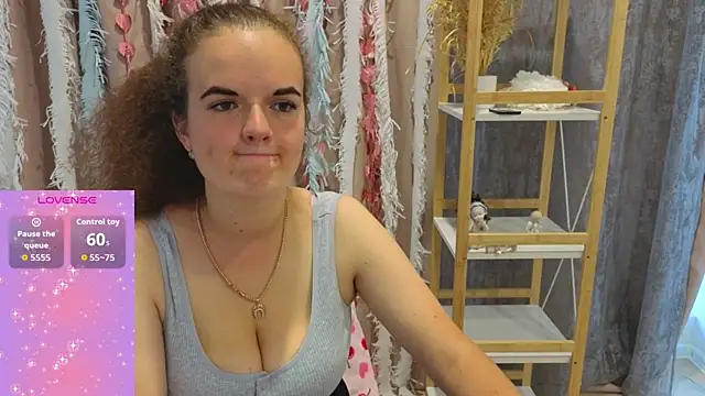 Snapshot of Luisa_Rosee chatting on September 11, 2025, 3:56 pm Luisa Rosee online show from September 11, 2025, 3:56 pm