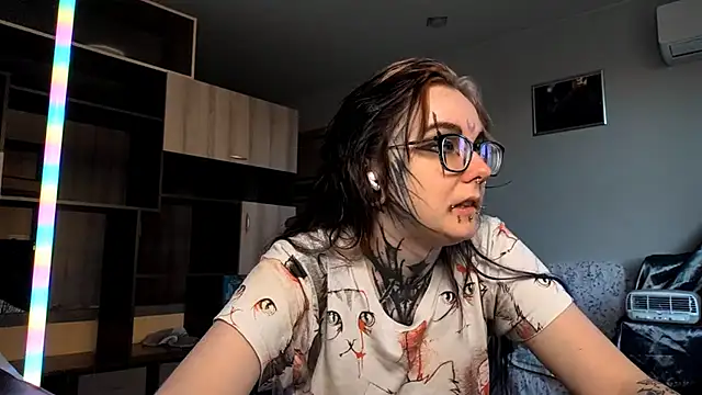 HighelikeGirl online show from October 6, 2025, 2:07 pm