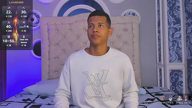 Snapshot of KingStark_ chatting on November 23, 2025, 10:47 am KingStark online show from November 23, 2025, 10:47 am