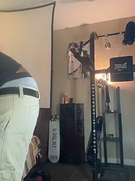 KeYBuMp323 online show from October 21, 2025, 2:49 pm