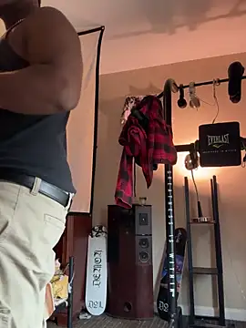 KeYBuMp323 online show from October 29, 2025, 2:16 pm