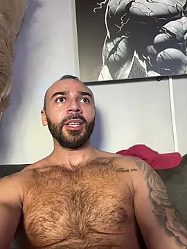 Snapshot of tomy_scott chatting on February 17, 2026, 8:39 pm tomy scott online show from February 17, 2026, 8:39 pm