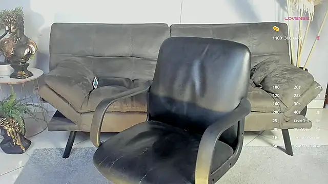 Snapshot of tomy_scott chatting on February 21, 2026, 10:45 pm tomy scott online show from February 21, 2026, 10:45 pm