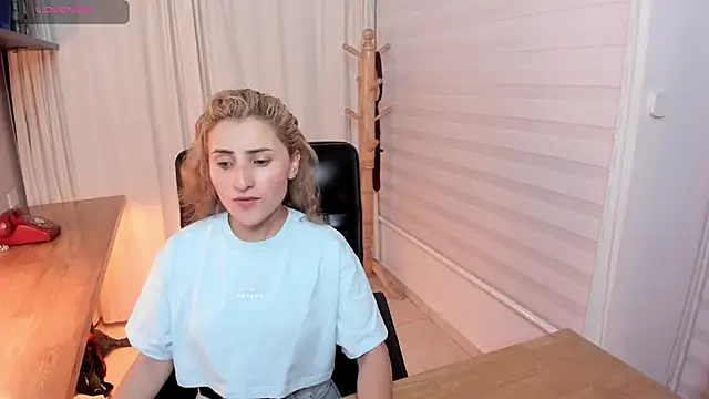 Snapshot of Odette_bulgari chatting on February 20, 2026, 10:39 am Odette bulgari online show from February 20, 2026, 10:39 am