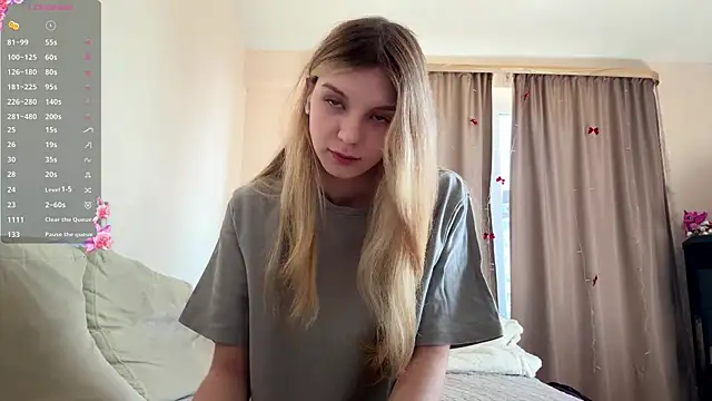 Snapshot of FruityXo chatting on June 5, 2026, 11:27 am FruityXo online show from June 5, 2026, 11:27 am
