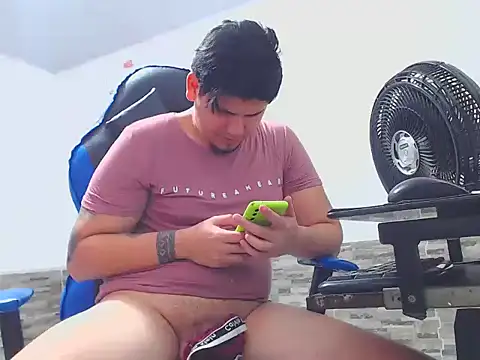 Snapshot of mister_cum1999 chatting on November 6, 2025, 4:16 am mister cum1999 online show from November 6, 2025, 4:16 am