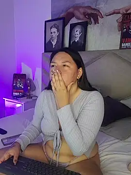 Snapshot of BellaRoux1 chatting on October 23, 2025, 11:53 am BellaRoux1 online show from October 23, 2025, 11:53 am