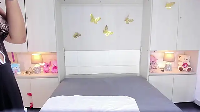 Snapshot of LilyWhitney chatting on February 13, 2026, 4:12 am LilyWhitney online show from February 13, 2026, 4:12 am