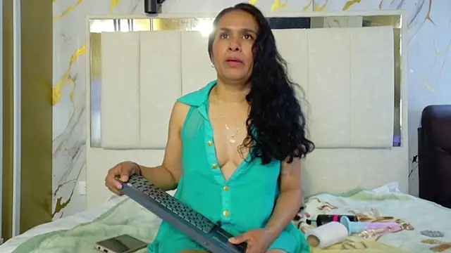 Snapshot of Vanessa_7_ chatting on May 5, 2026, 8:34 pm Vanessa 7 online show from May 5, 2026, 8:34 pm