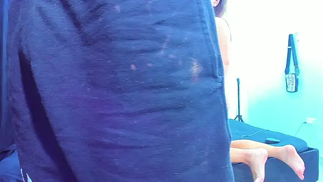 Snapshot of dereck_and_julie chatting on December 2, 2025, 1:17 am dereck and julie online show from December 2, 2025, 1:17 am