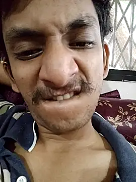 Snapshot of yung_cplz chatting on September 14, 2025, 8:04 am yung cplz online show from September 14, 2025, 8:04 am