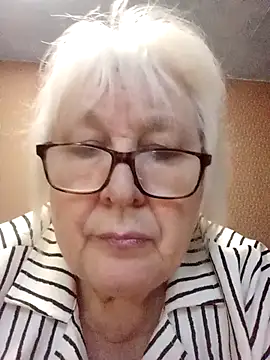 Snapshot of Alexia64231 chatting on November 30, 2025, 2:07 pm Alexia64231 online show from November 30, 2025, 2:07 pm